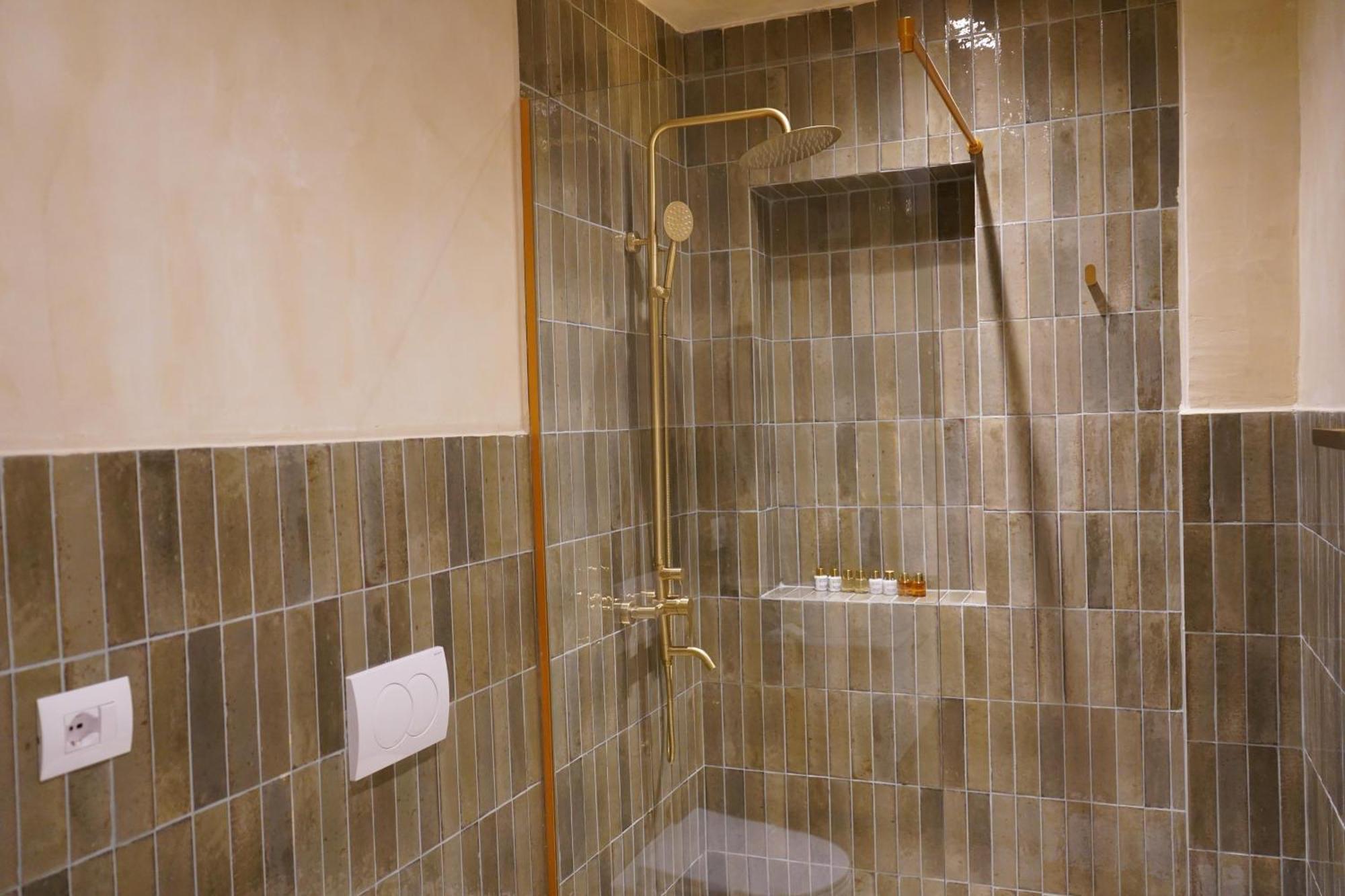 Vater Apartments Tirana Eksteriør billede